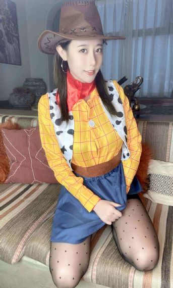 不穿内衣的瑜伽老师